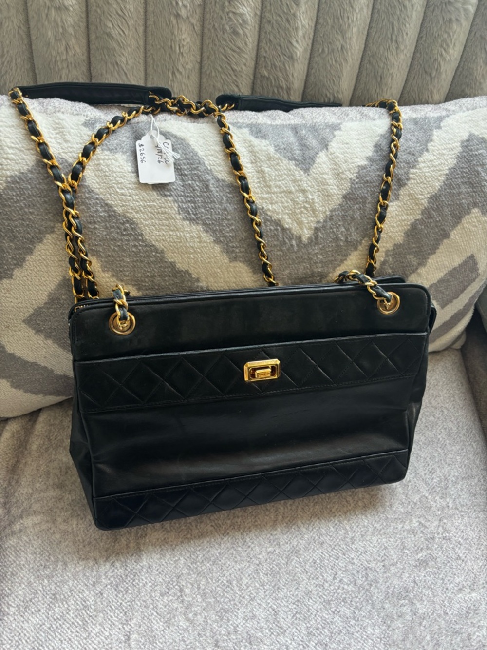 CHANEL Black Quilted Leather Shoulder Bag with Gold Chain and CC Wallet - Picture 7 of 7